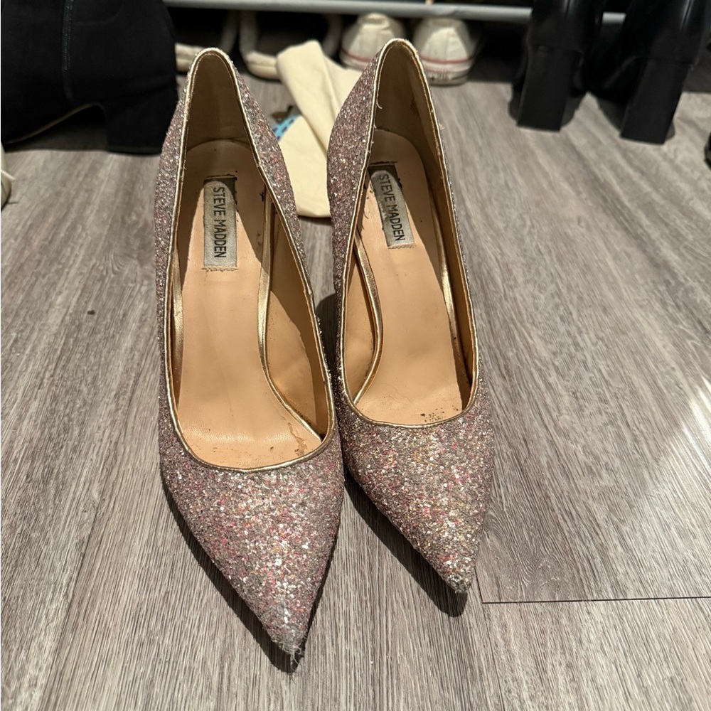 Steve Madden Glitter Pointed-Toe Pumps in Pink Multi